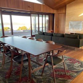 Bottlebrush in Charcoal